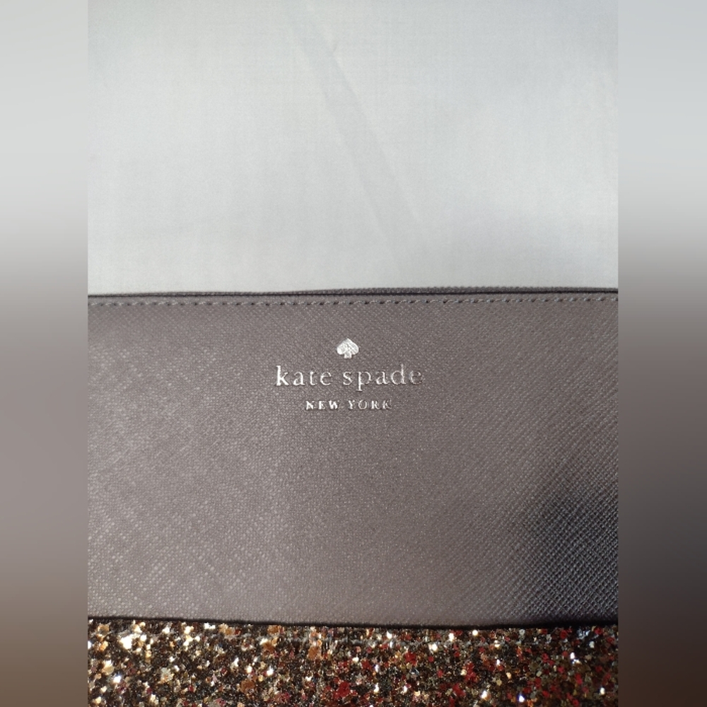 Wallet - Picture 2 of 5